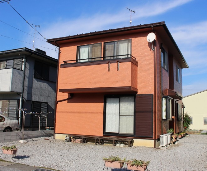 屋根:パイオニア 外壁:G12-50L