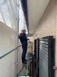 『屋根塗装・外壁塗装　高圧洗浄中　～滋賀県・彦根市～』