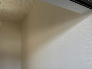 彦根市のアパートの内部壁を塗装後