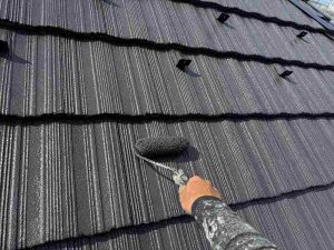屋根上塗り中